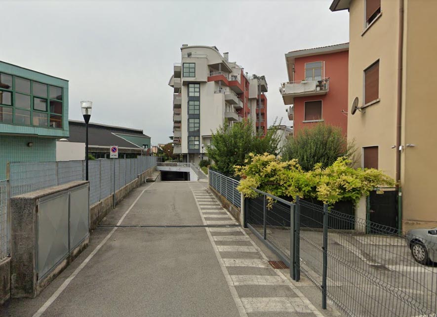 MESTRE, POSTI AUTO AL PIANO INTERRATO IN VIA CIRCONVALLAZIONE Agenzia